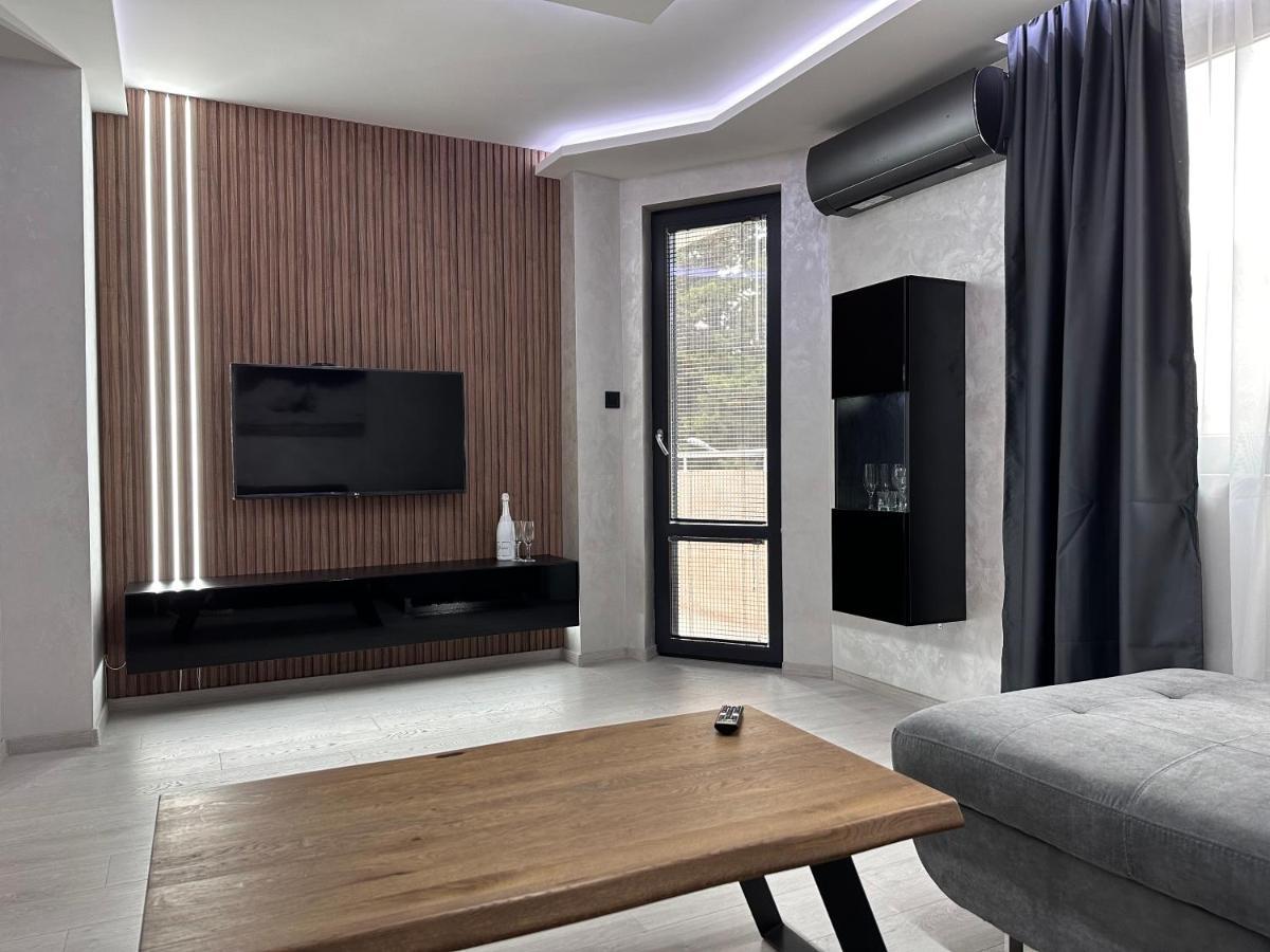 Елегантен Двустаен Апартамент Four Seasons Burgas Bagian luar foto