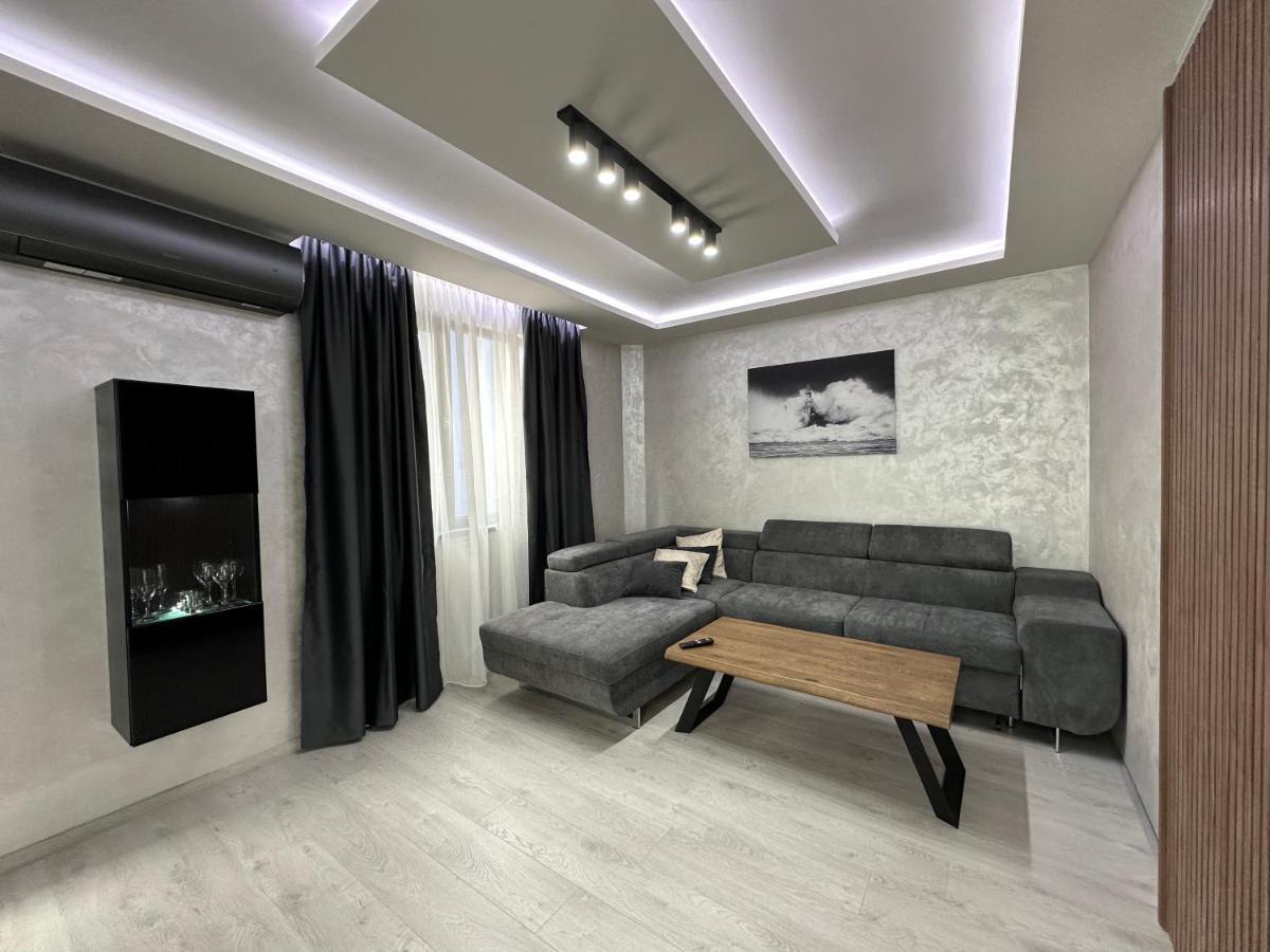Елегантен Двустаен Апартамент Four Seasons Burgas Bagian luar foto