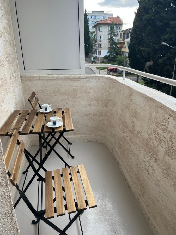Елегантен Двустаен Апартамент Four Seasons Burgas Bagian luar foto