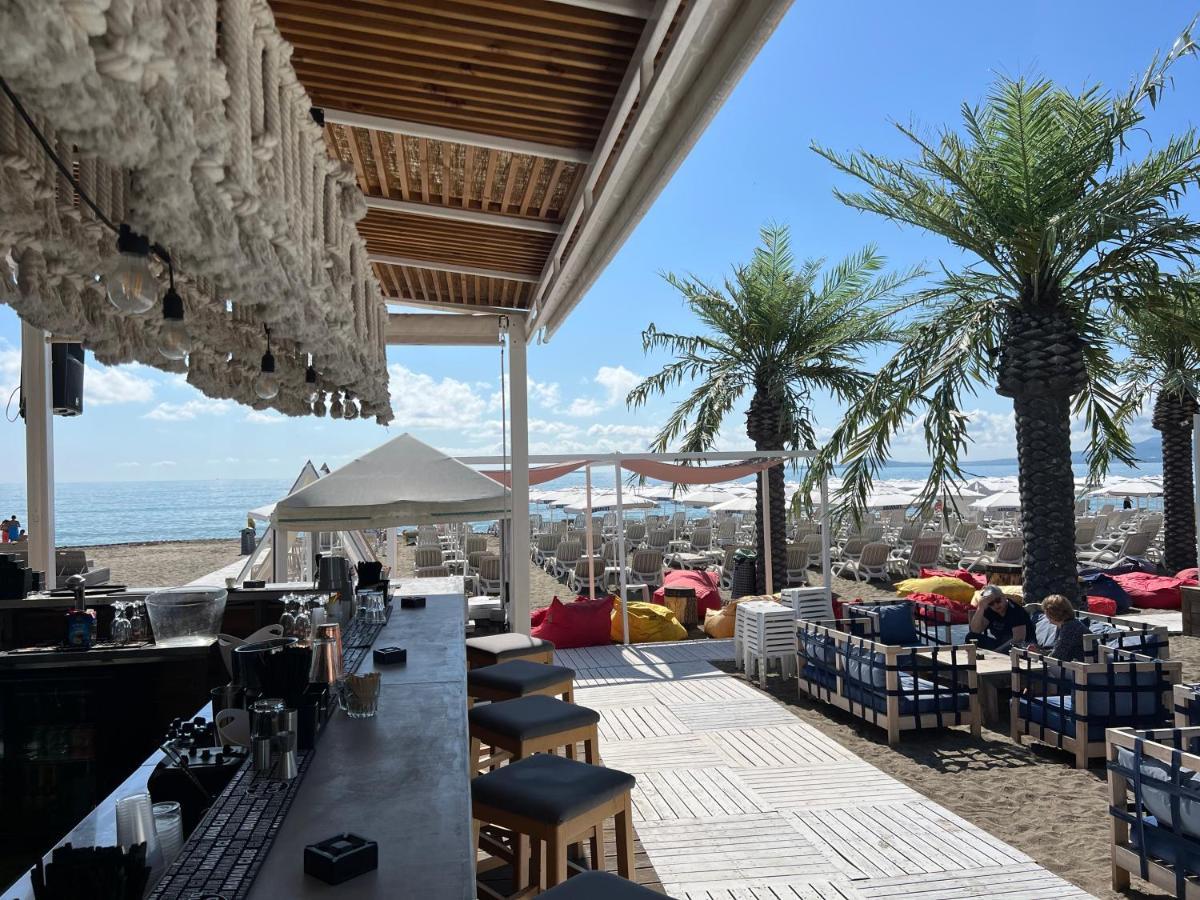 Елегантен Двустаен Апартамент Four Seasons Burgas Bagian luar foto